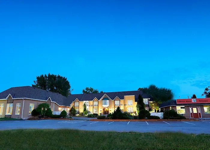 Fullerton Manor Inn